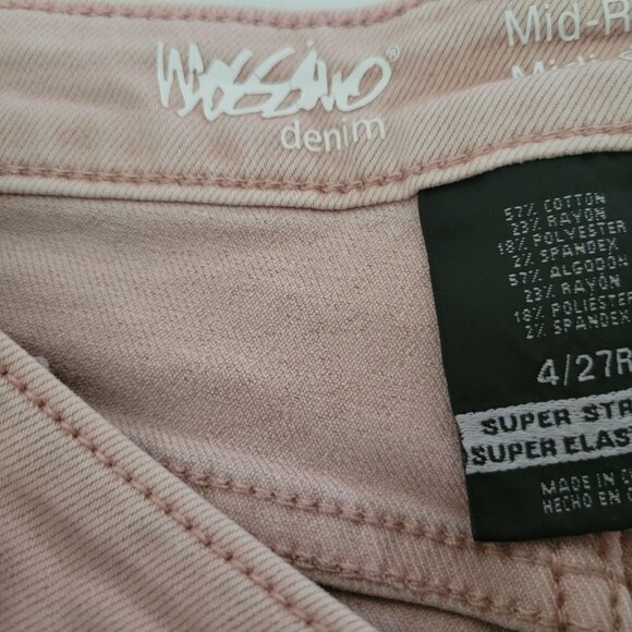 Mossimo Mid Rise Midi Jean Shorts Womens Size 4 Pink Super Stretch Denim Cuffed - Picture 3 of 4
